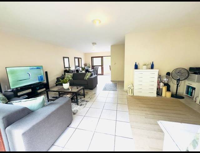 3 BEDROOM APARTMENT FOR SALE IN UMGENI PARK